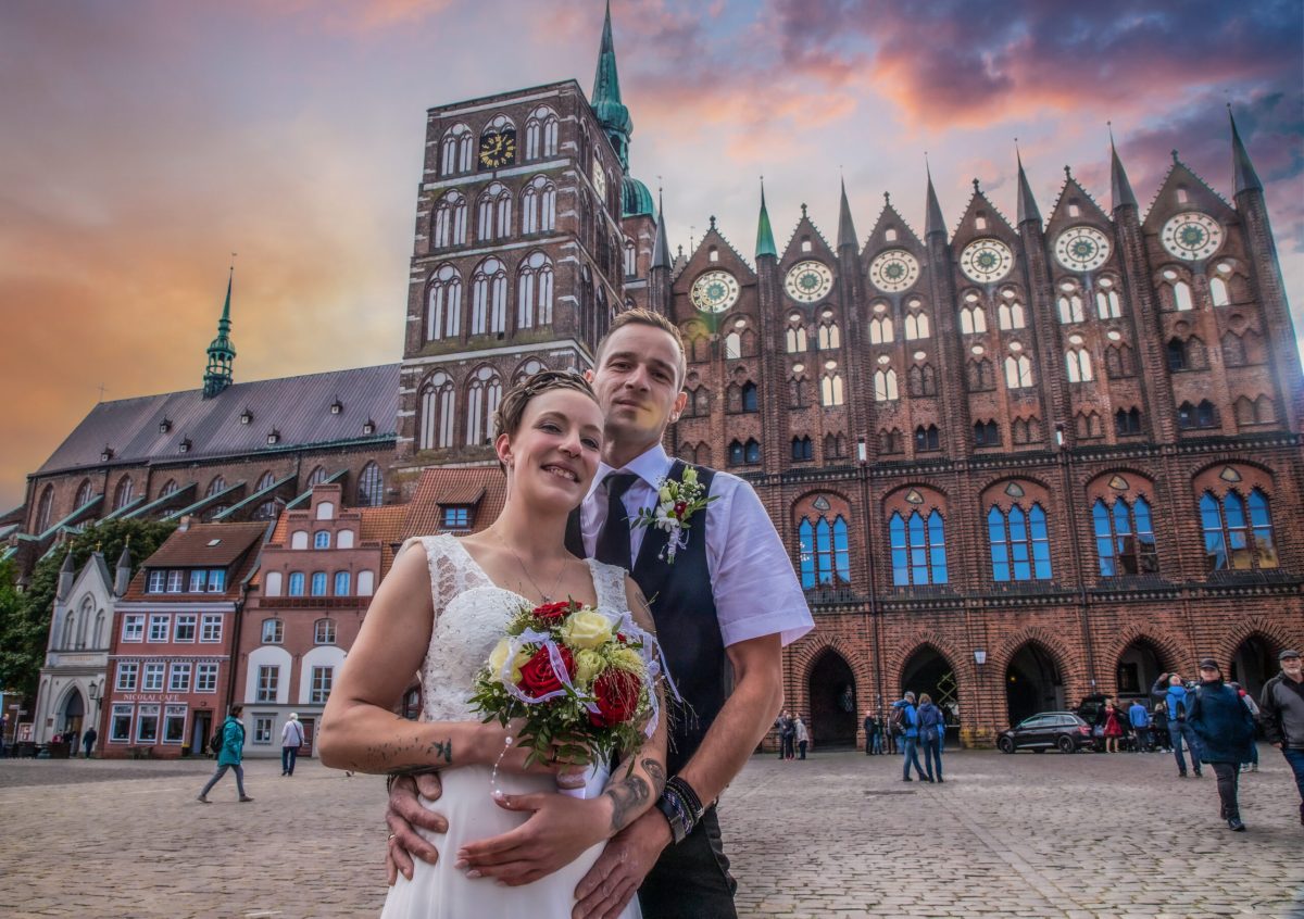 How to Capture the Coastal Magic of a Wedding by the Baltic Sea